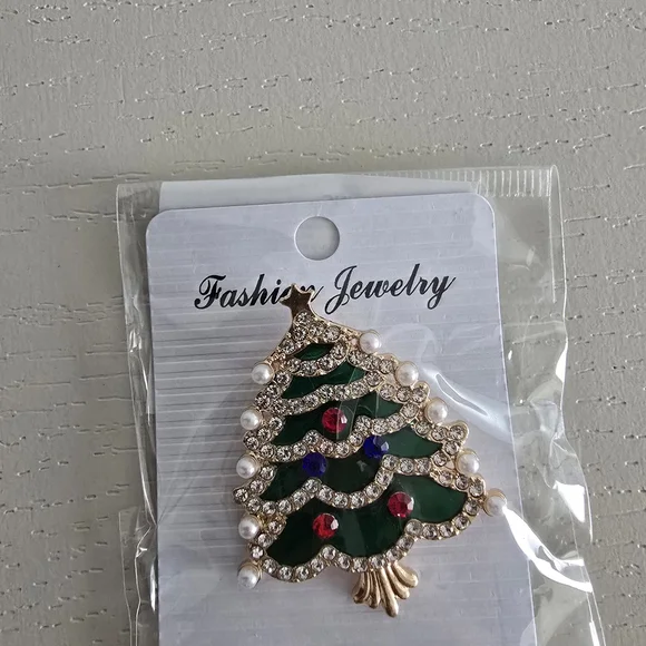 Fashion Jewelry Christmas Brooch Set - Red and Green - Picture 2 of 4